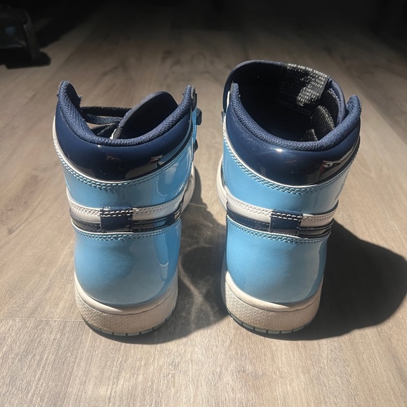 Jordan’s Blue Chill Women’s 8 - Picture 2 of 4